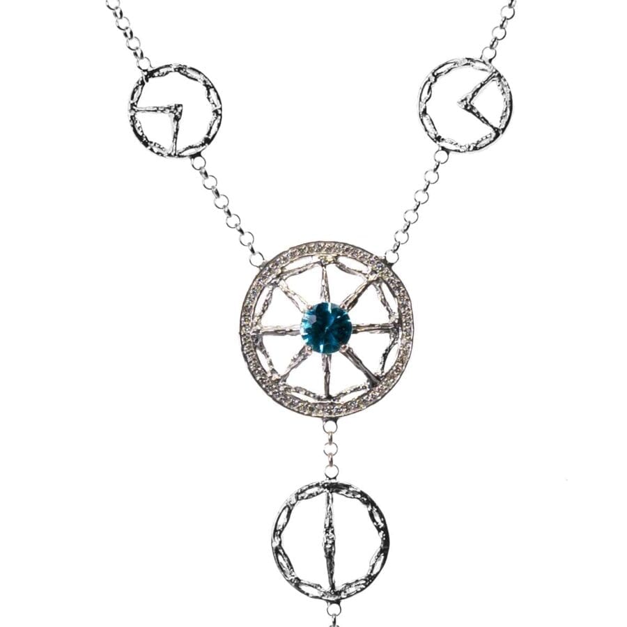 Detail Trinity Necklace Blue Zircon in Sterling Silver